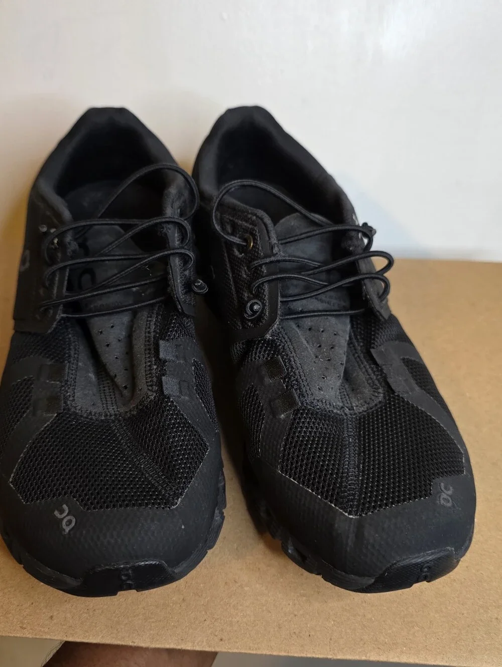 On Running Swiss Engineering Women Black Sneakers Size 6.5